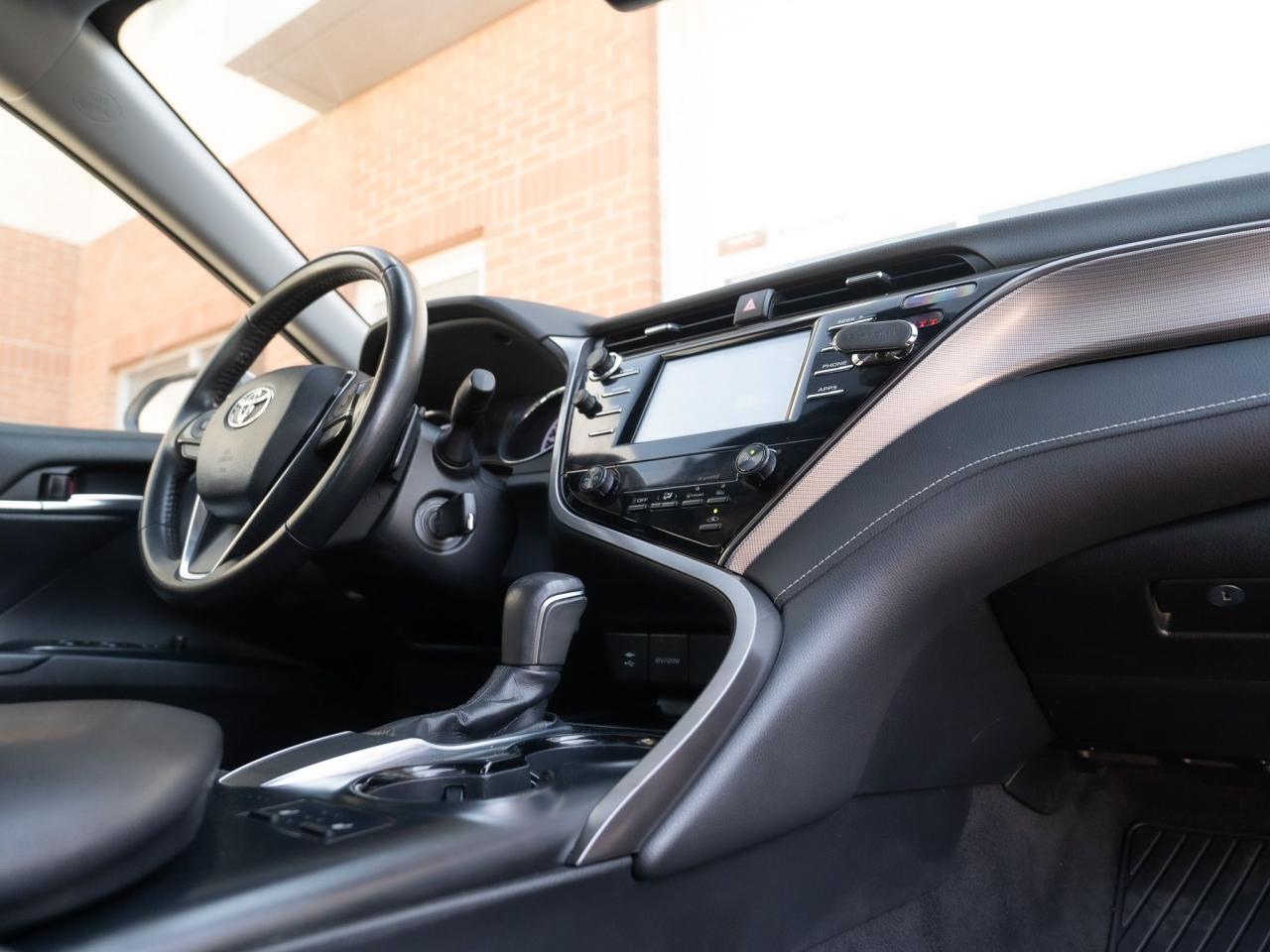 2019 Toyota Camry SE - Photo #15