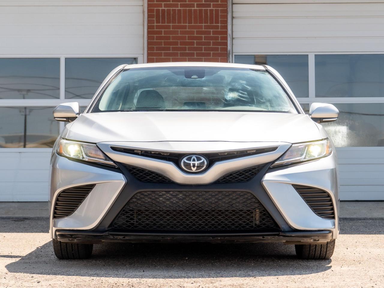 2019 Toyota Camry SE - Photo #4