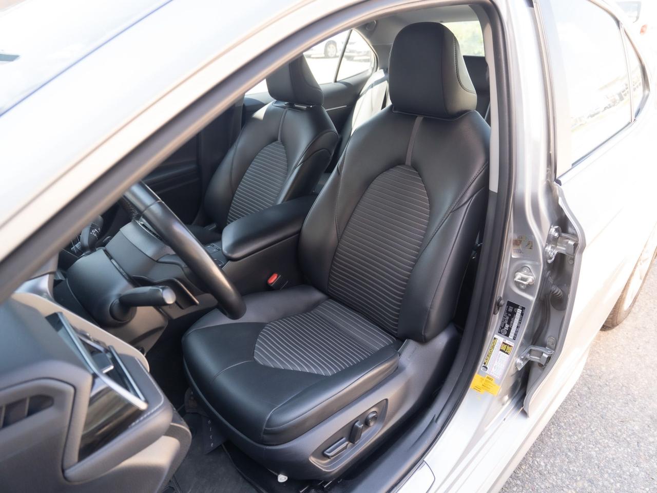 2019 Toyota Camry SE - Photo #6