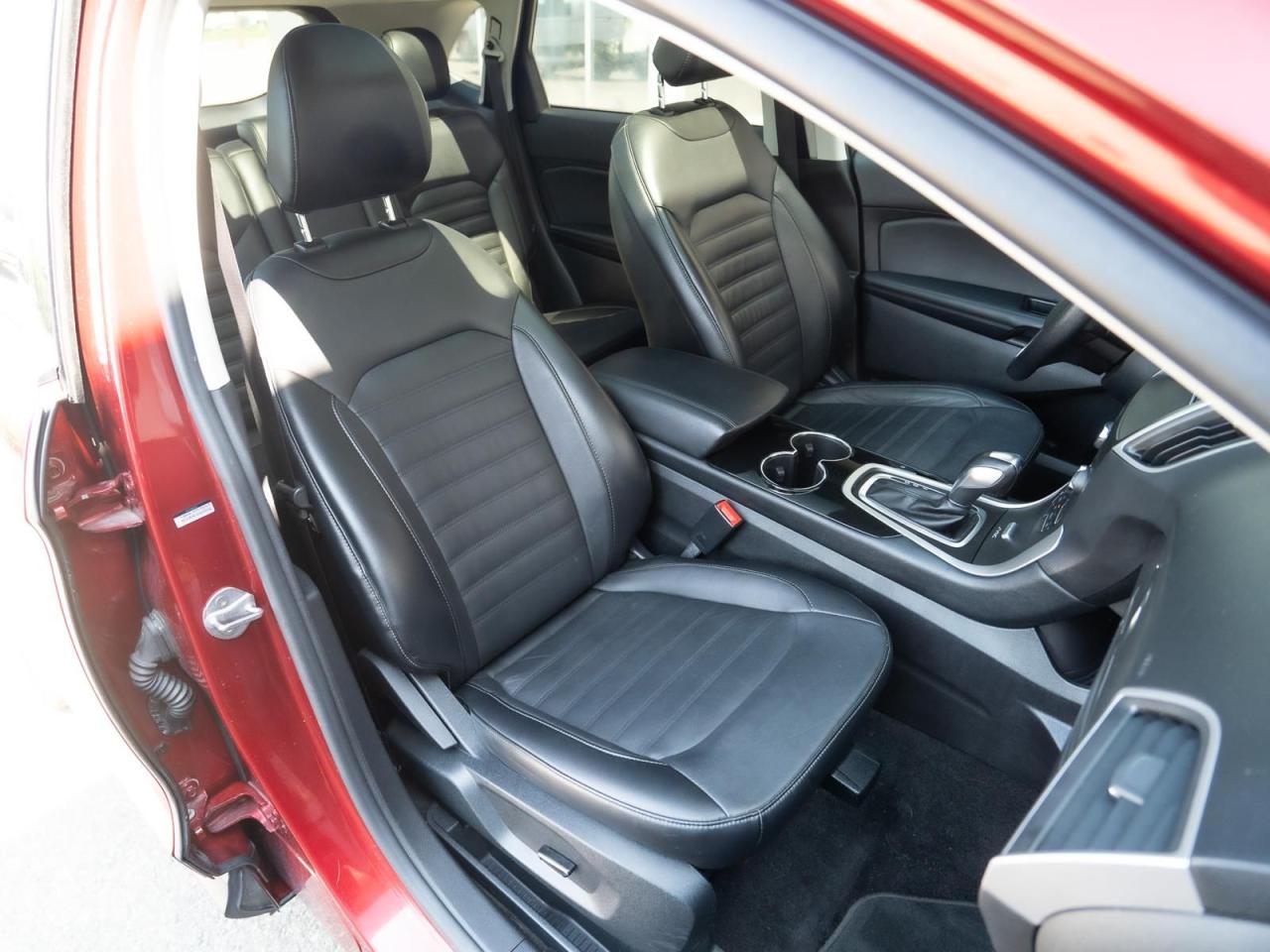 2016 Ford Edge SEL - Photo #9