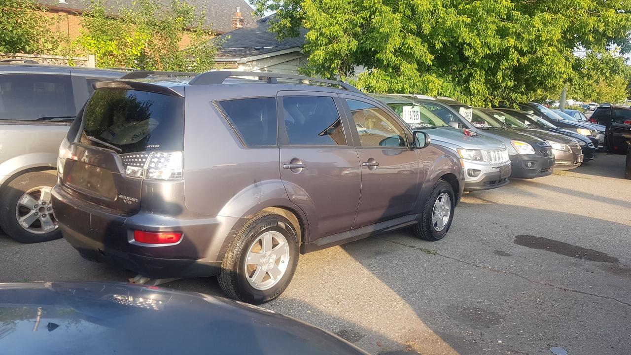 Used 2010 Mitsubishi Outlander LS 4X4 for sale in Oshawa, ON