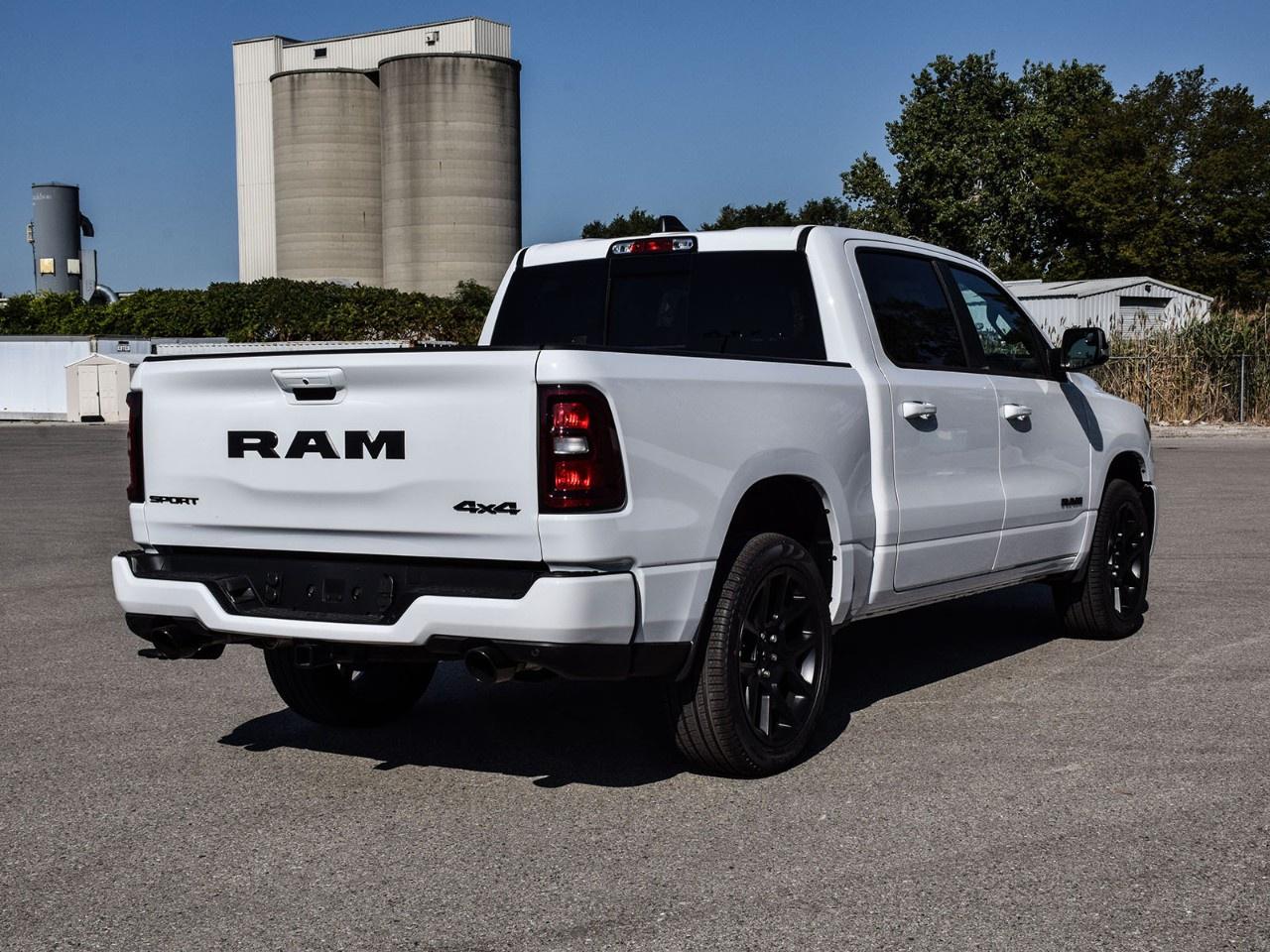 2026 RAM 1500 SPORT 4X4 CREW CAB 5'7" BOX Photo