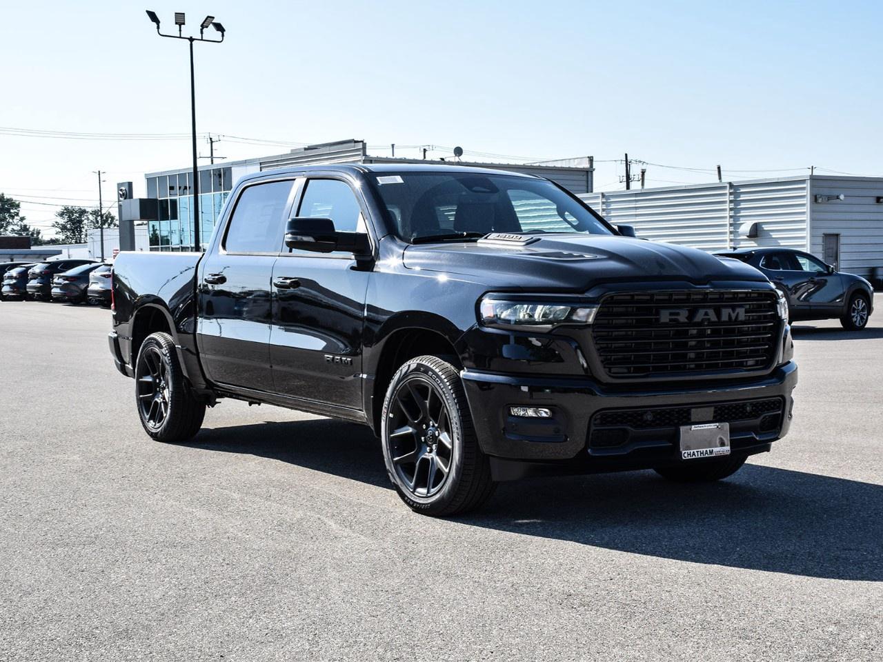 2026 RAM 1500 SPORT 4X4 CREW CAB 5'7" BOX Photo4