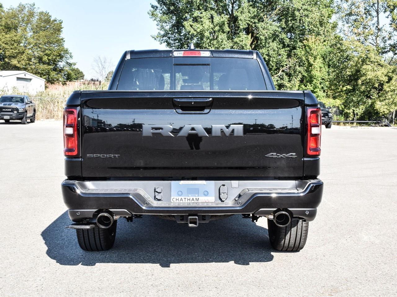 2026 RAM 1500 SPORT 4X4 CREW CAB 5'7" BOX Photo2