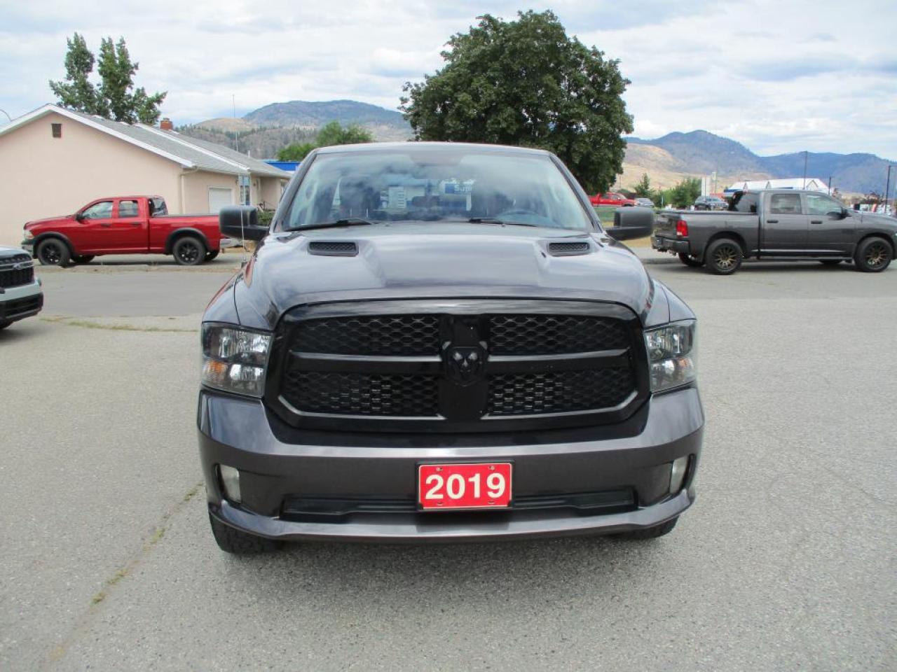 2019 RAM 1500 Classic Express Quad Cab 4x4 Photo1