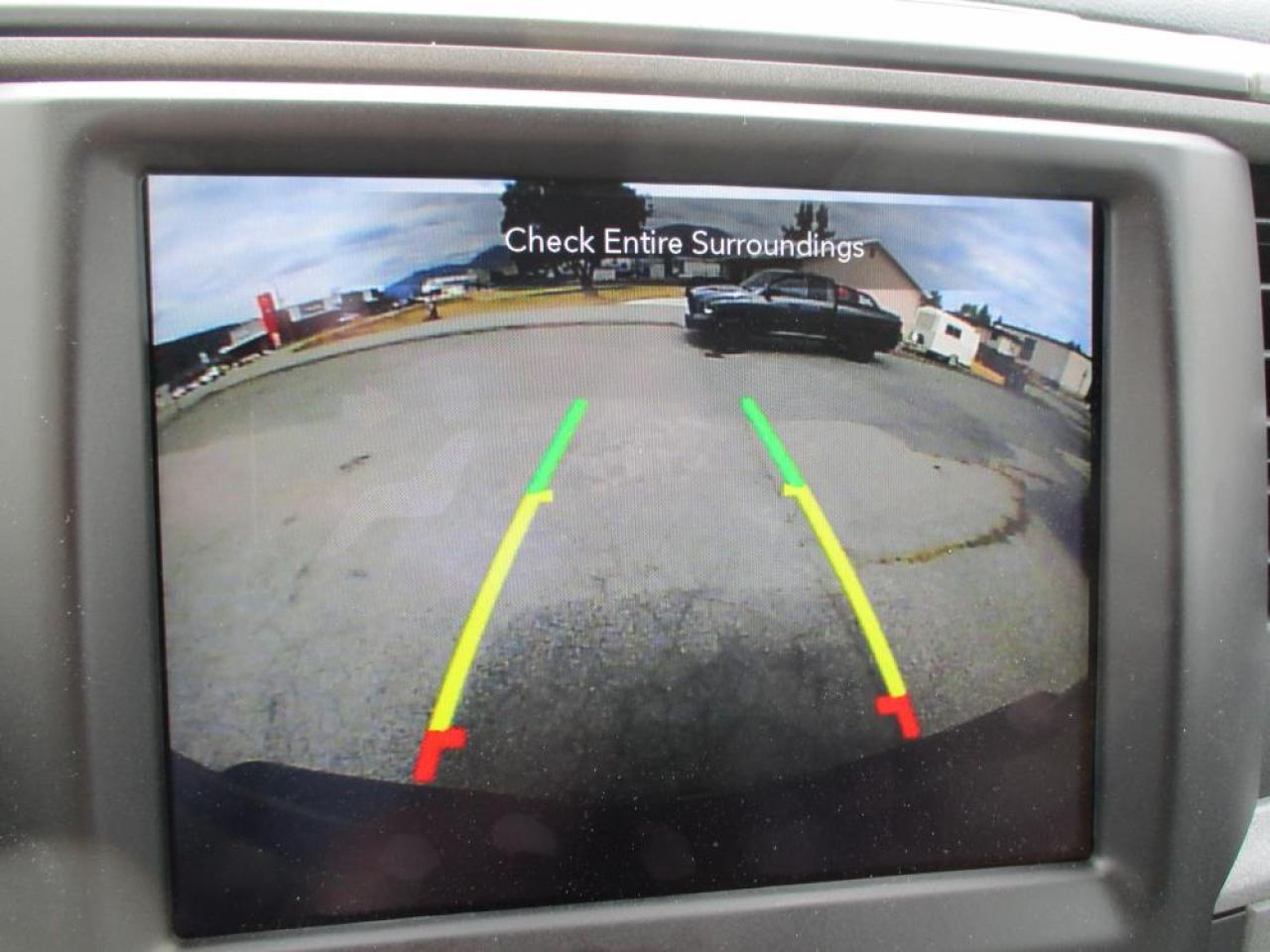 2021 RAM 1500 Classic Express Crew Cab 4x4 Photo17