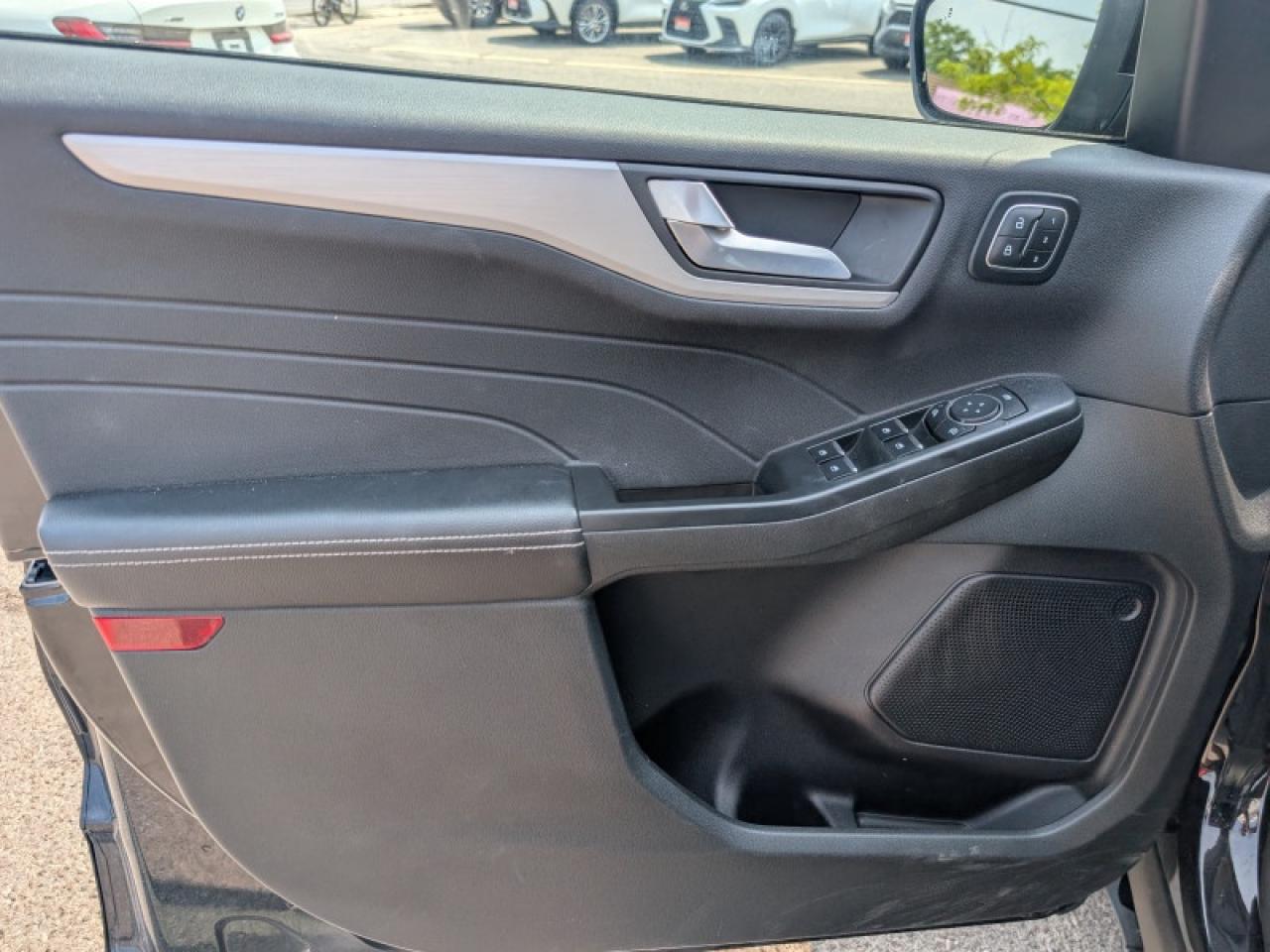 2024 Ford Escape Platinum  **ADAP CC - PWR GATE** Photo