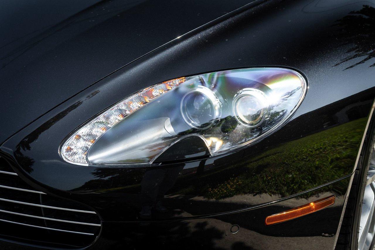 2014 Aston Martin V8 Vantage  Photo