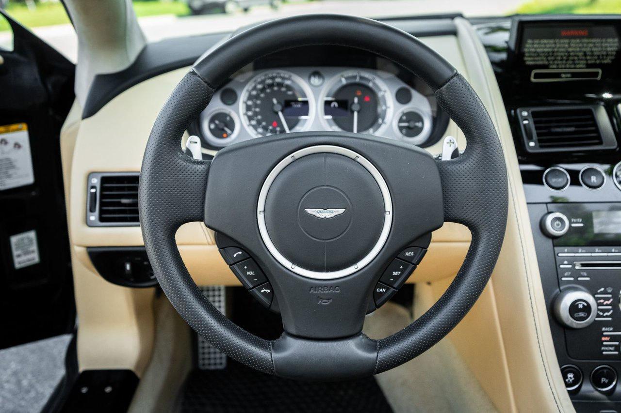 2014 Aston Martin V8 Vantage  Photo