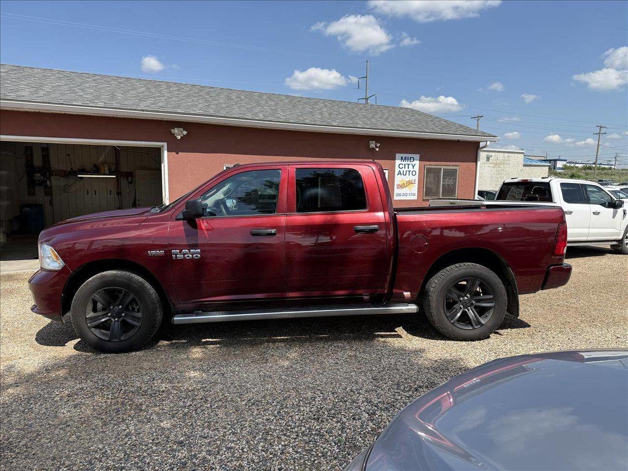 Used 2018 RAM 1500 EXPRESS CREW 4WD ONL for sale in Saskatoon, SK