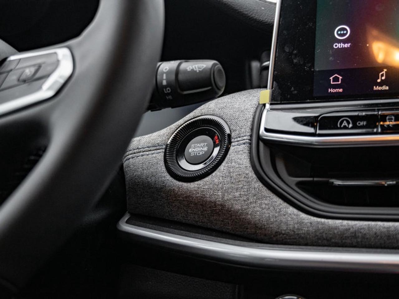 2026 Jeep Compass NORTH Photo