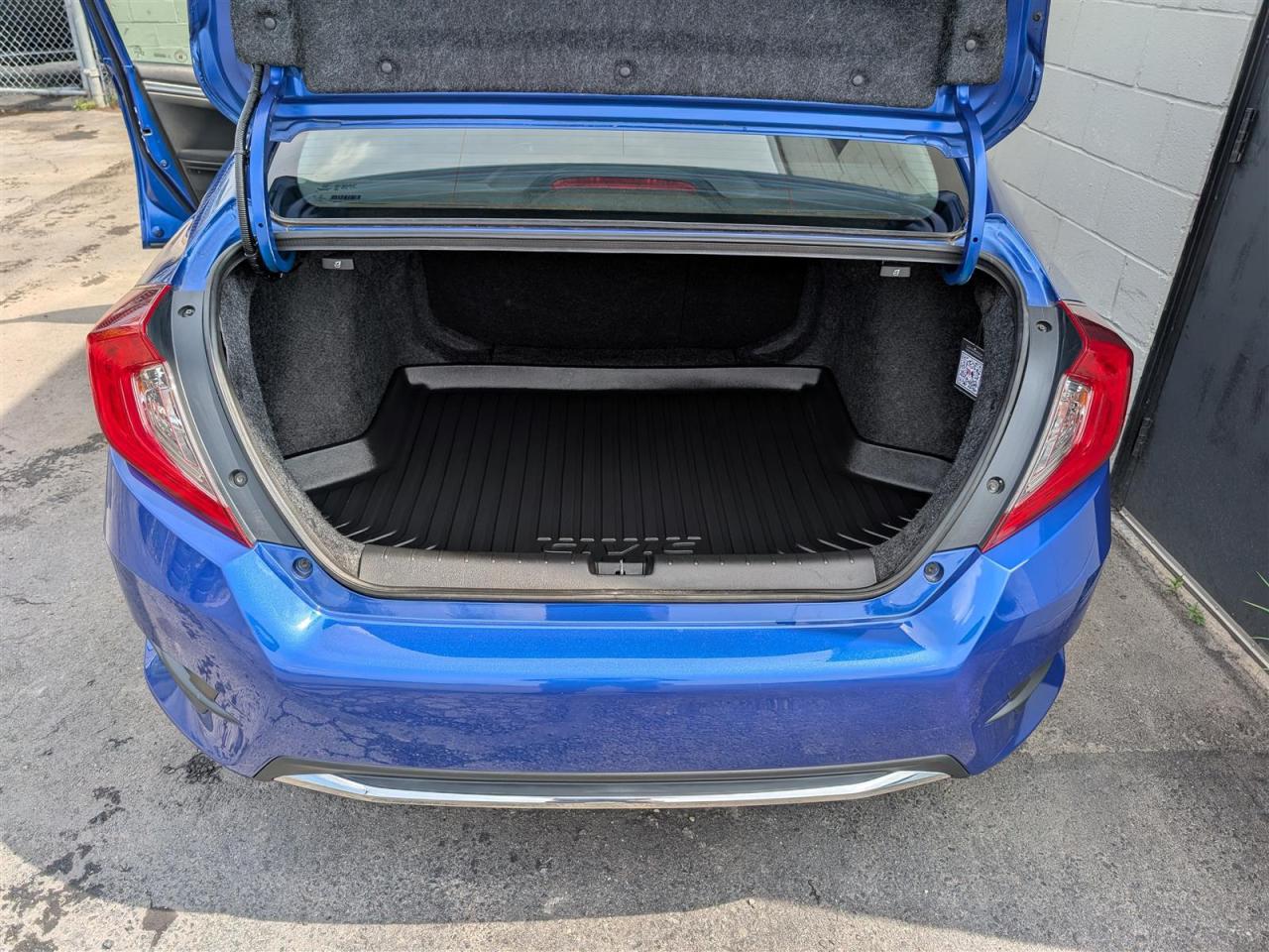 2020 Honda Civic LX - HTD SEATS - REVERSE CAM - TECH FEATURES
