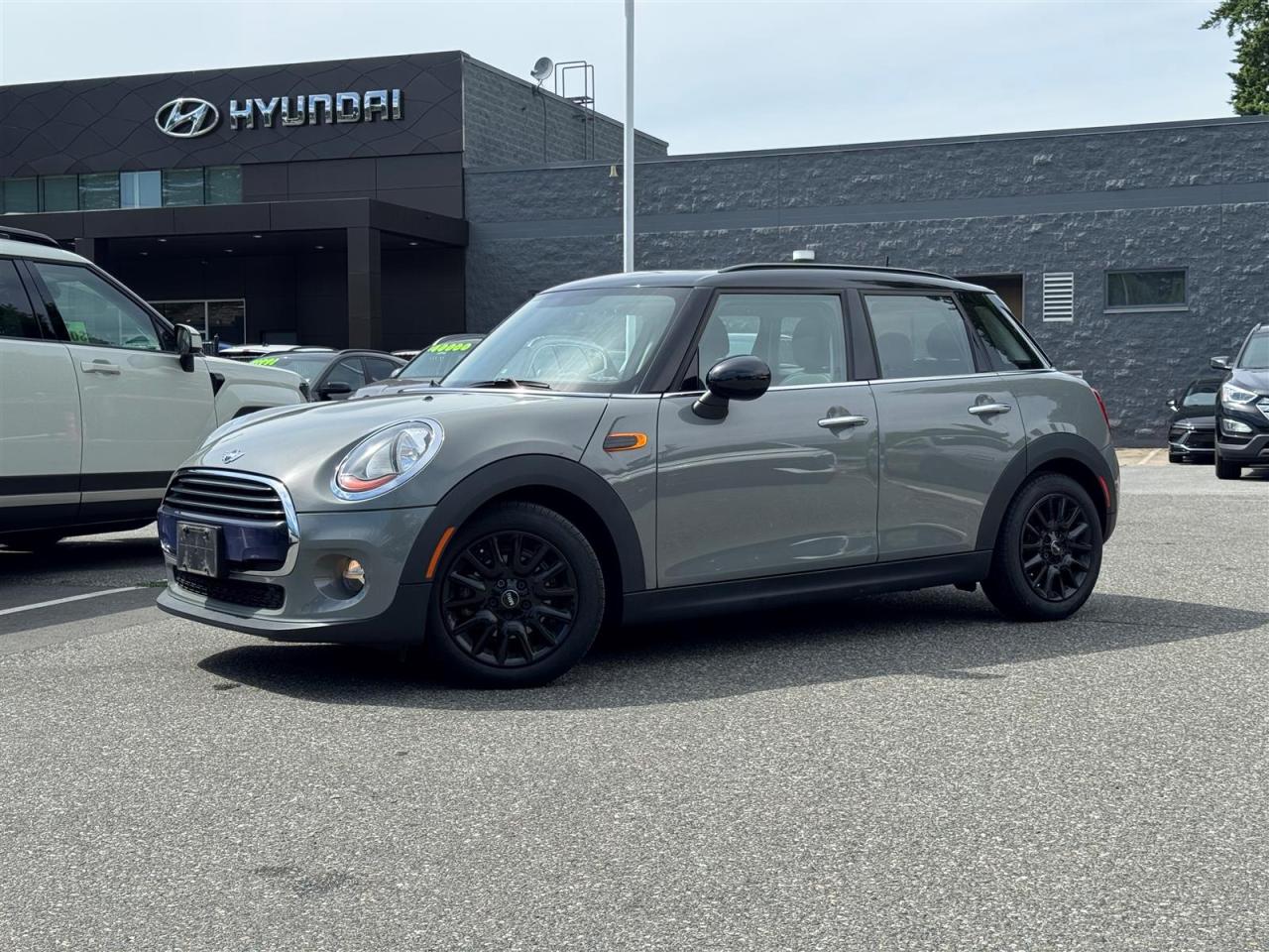 Used 2017 MINI Cooper Base for sale in Surrey, BC