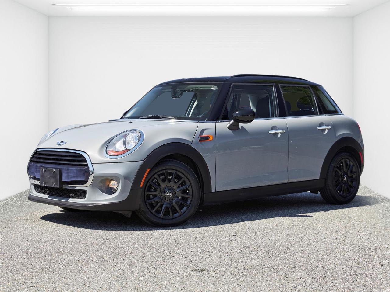 Used 2017 MINI Cooper Base for sale in Surrey, BC