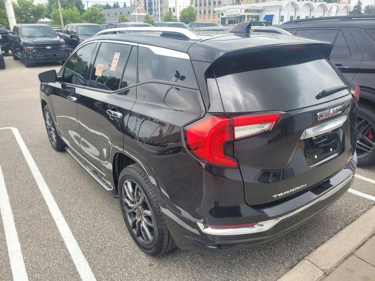 2023 GMC Terrain Denali Photo2