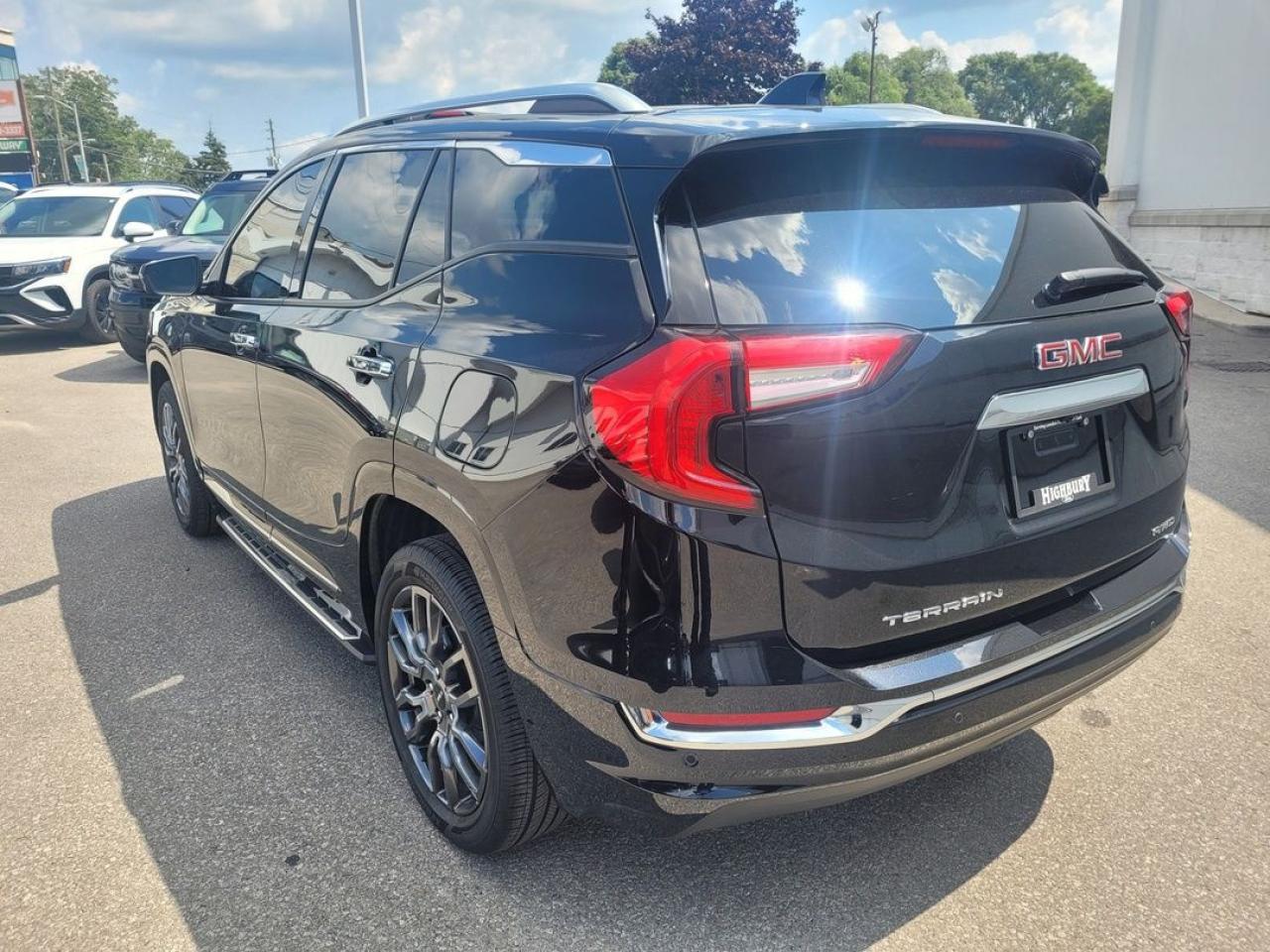 2023 GMC Terrain Denali Photo3
