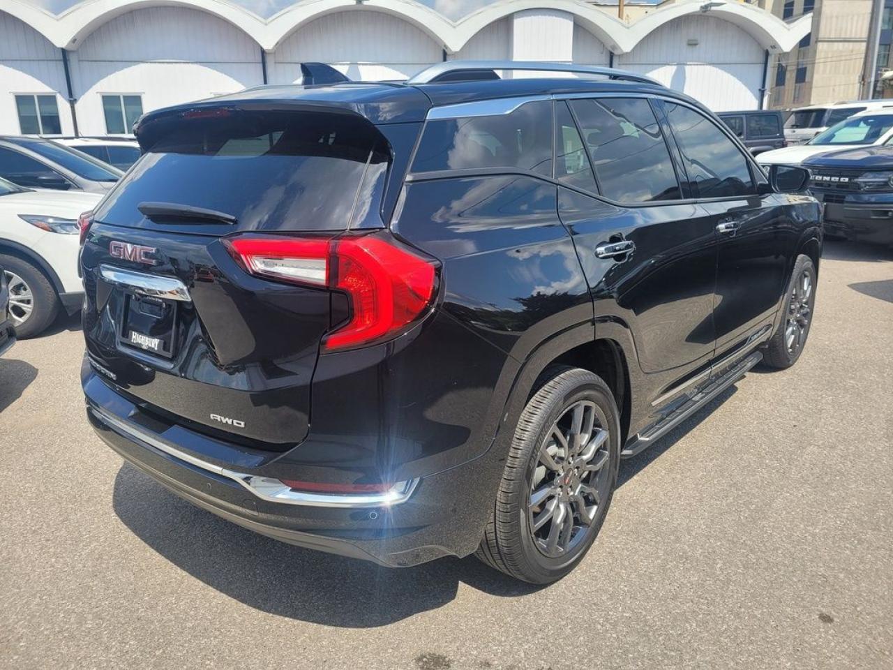 2023 GMC Terrain Denali Photo25