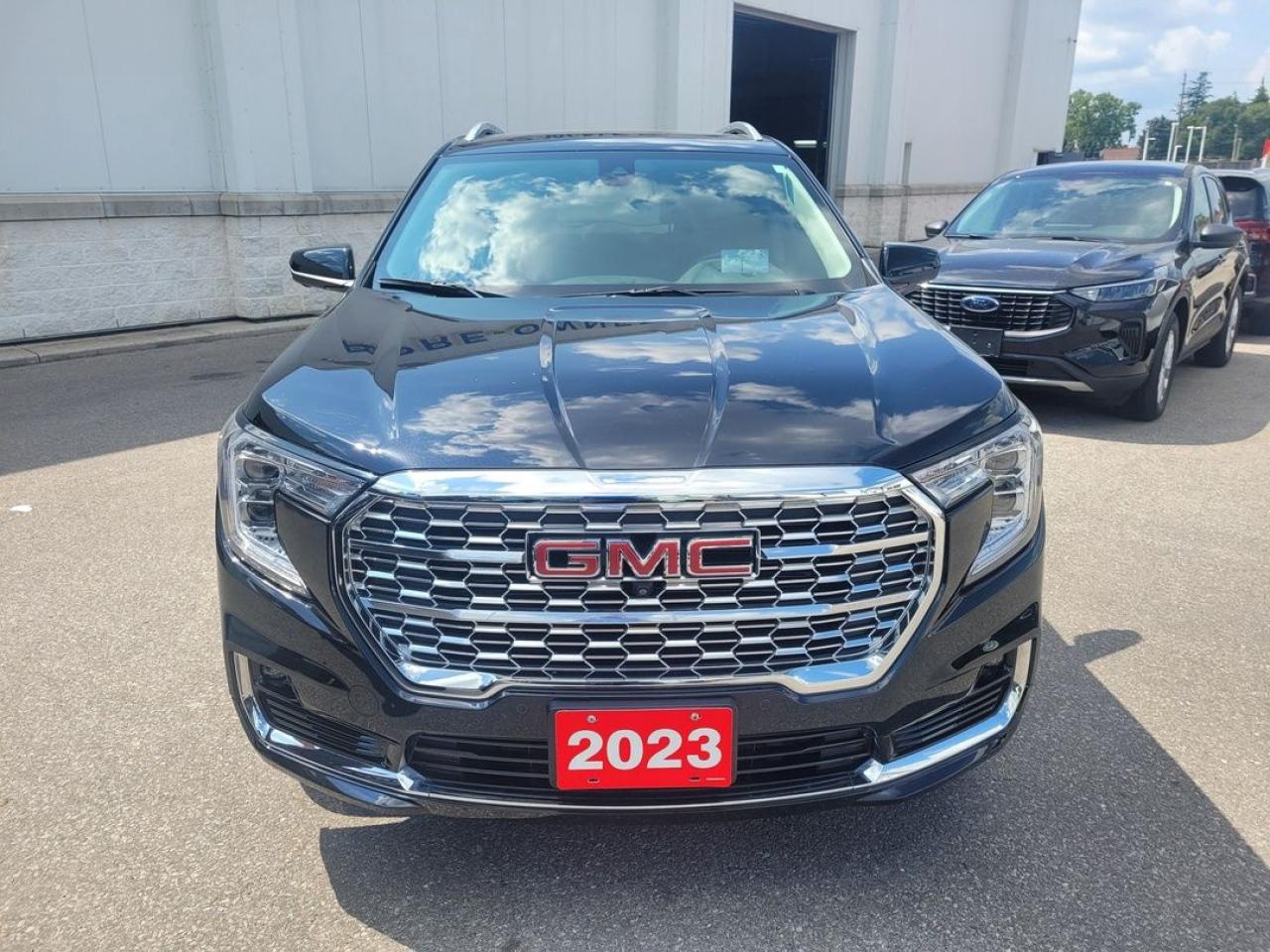2023 GMC Terrain Denali Photo28
