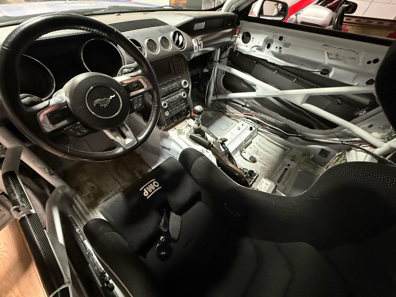 2015 Ford Mustang GT RACE CAR Photo2