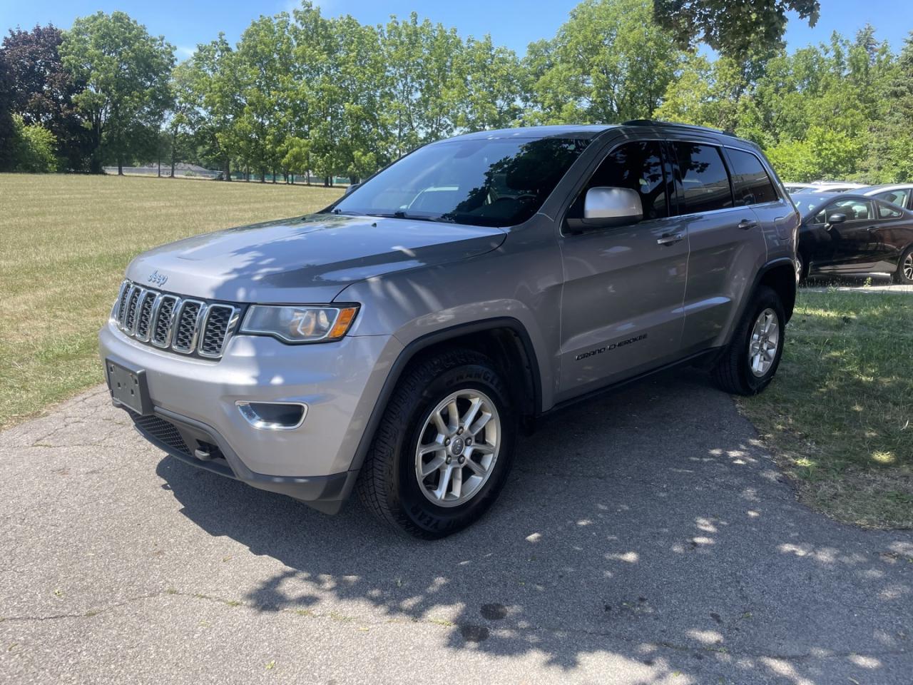 Used 2018 Jeep Grand Cherokee LAREDO 4WD for sale in Burlington, ON