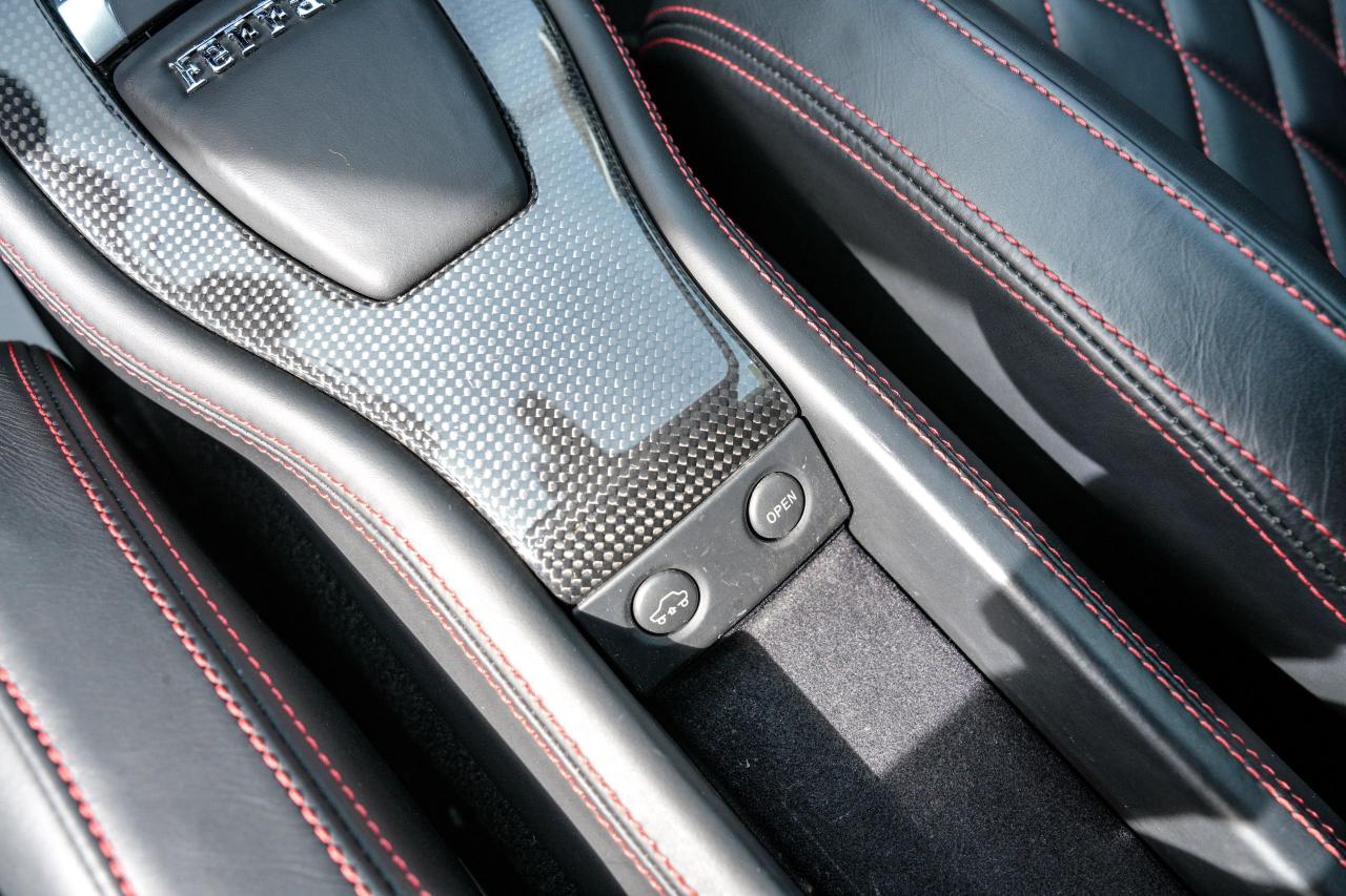 2011 Ferrari 458 ITALIA COUPE - Photo #18