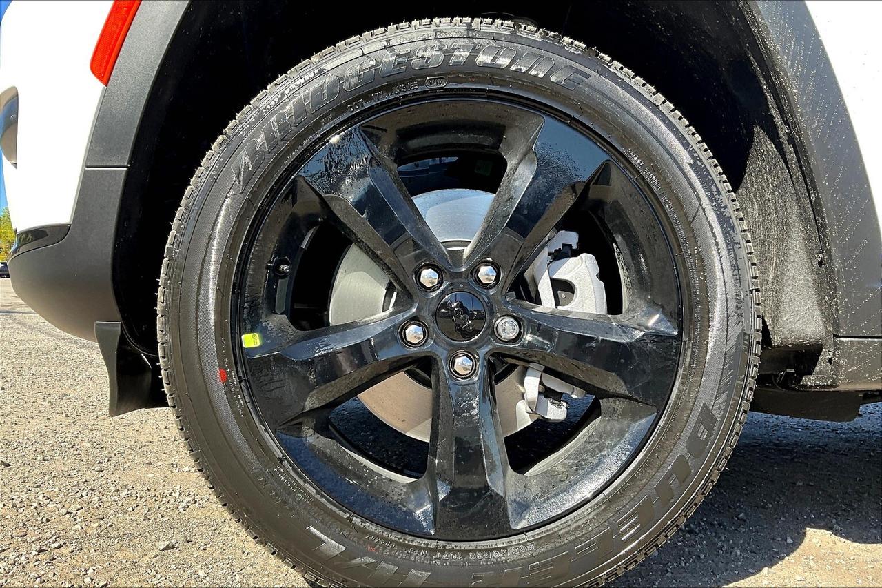 2025 Jeep Grand Cherokee L ALTITUDE 4X4  Leather | Power SunRoof | 20" Wheels Photo