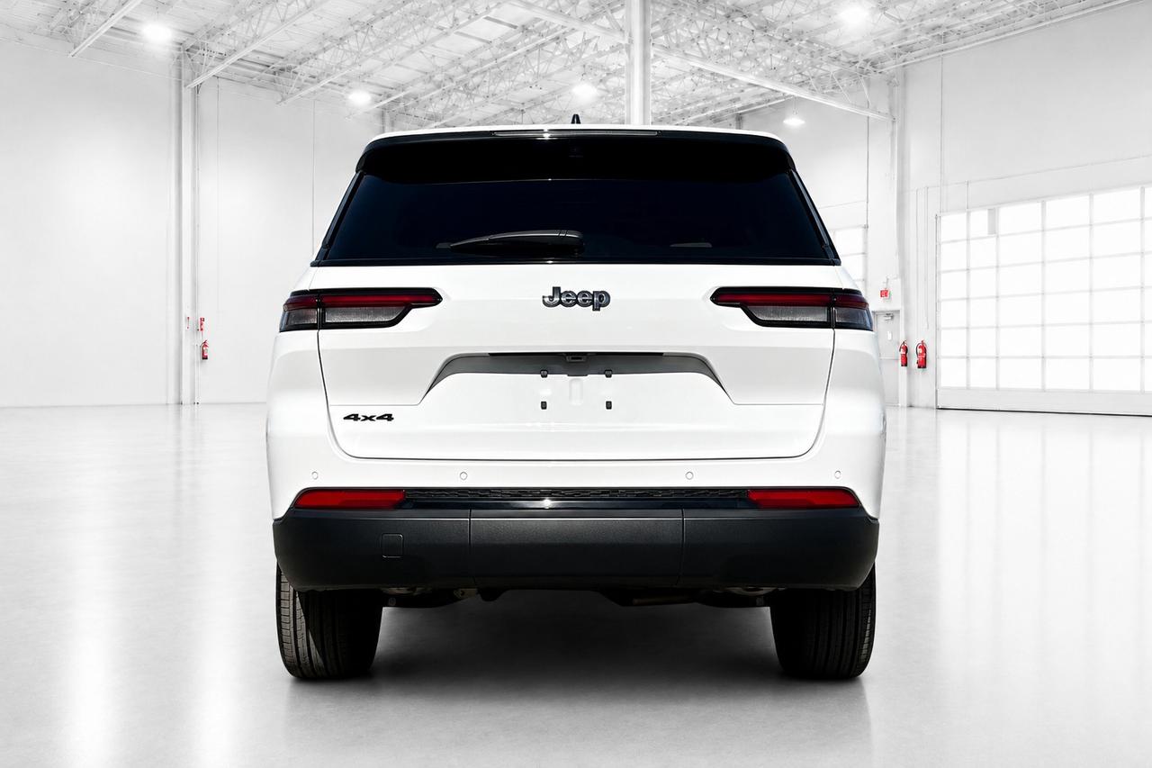 2025 Jeep Grand Cherokee L ALTITUDE 4X4  Leather | Power SunRoof | 20" Wheels Photo3