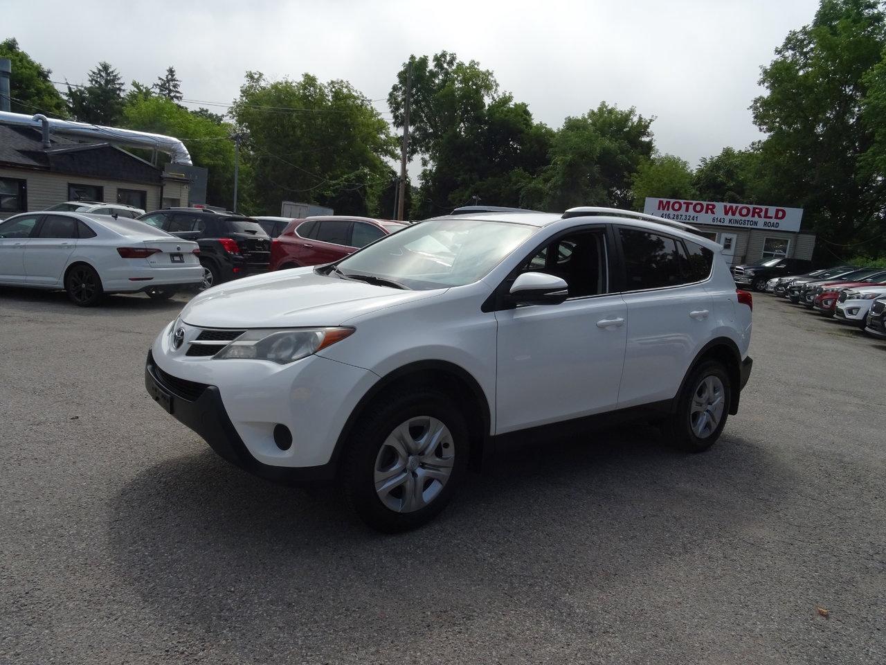 2015 Toyota RAV4 LE - Photo #2