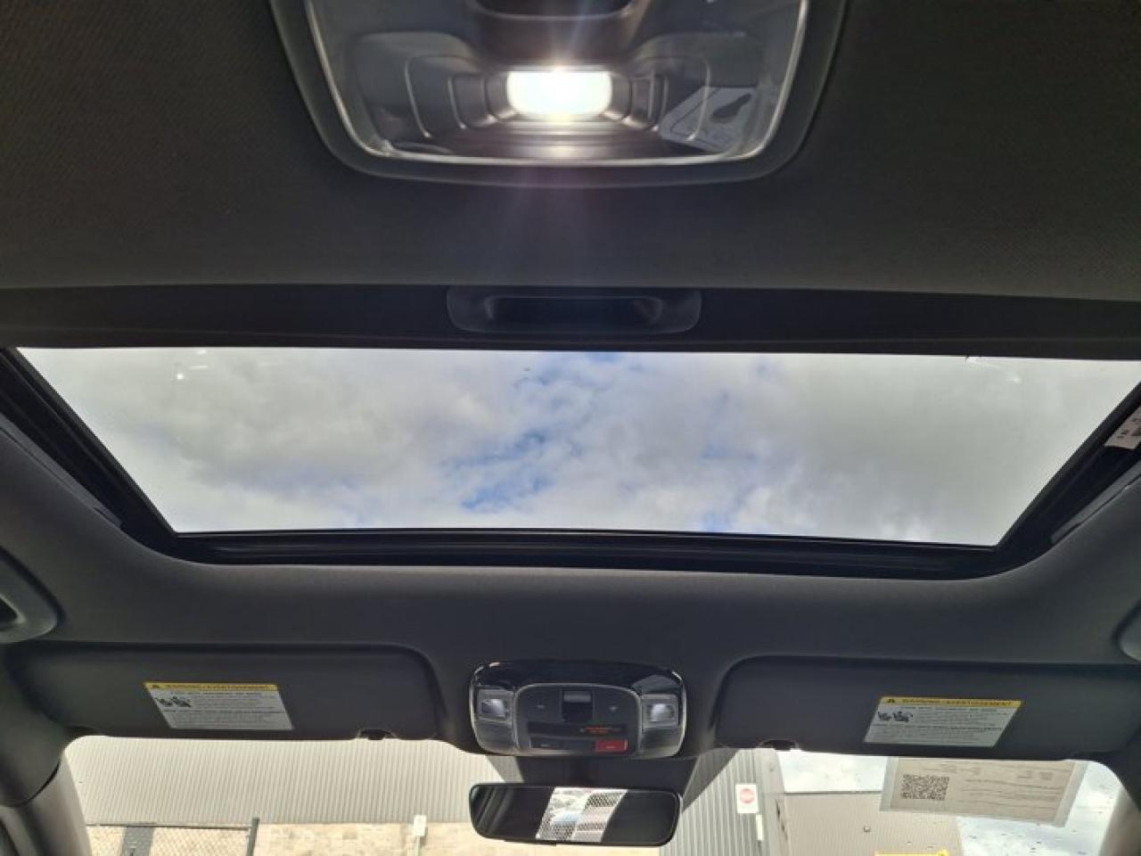 2025 Hyundai Tucson XRT | Leather | Sunroof | Adaptive Cruise Control | Apple CarPlay | Android Auto | and More ! Photo