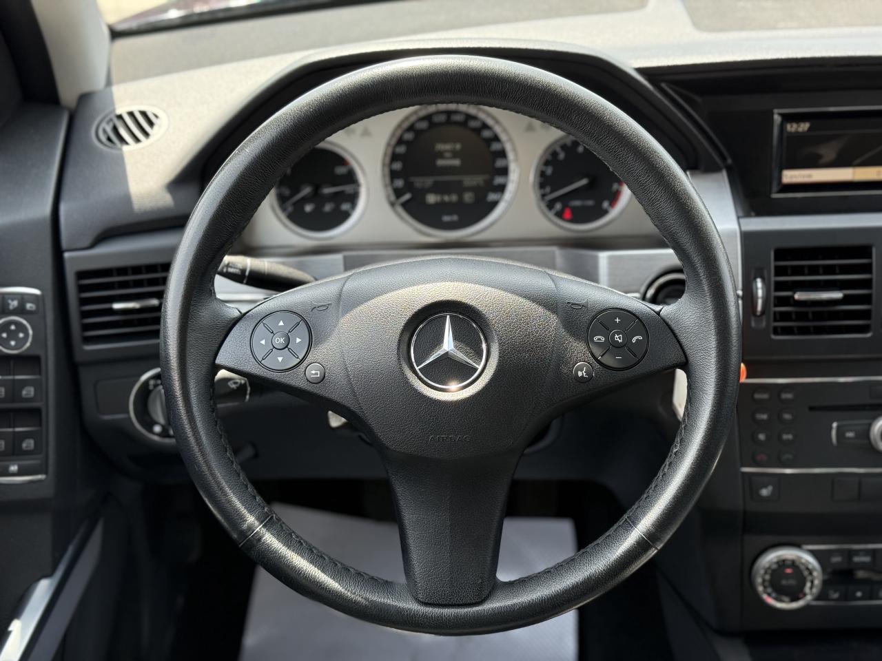 2010 Mercedes-Benz GLK-Class GLK350 | PANO | NO ACCIDENTS | LOW KM - Photo #20