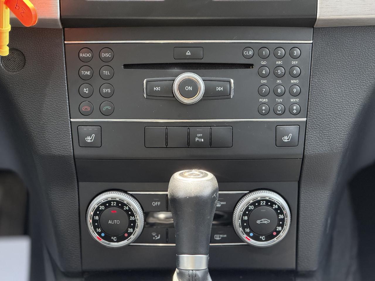 2010 Mercedes-Benz GLK-Class GLK350 | PANO | NO ACCIDENTS | LOW KM - Photo #25
