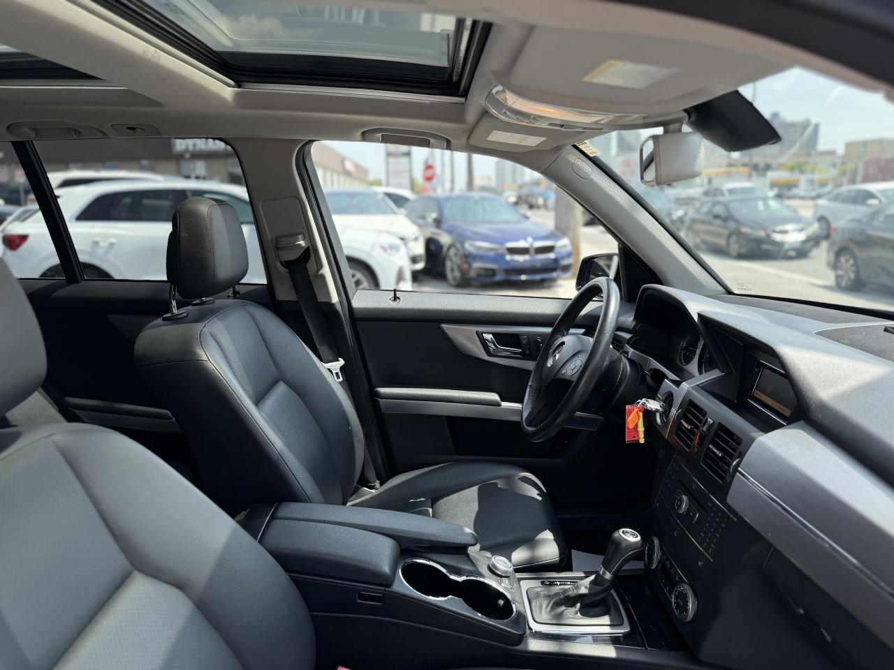 2010 Mercedes-Benz GLK-Class GLK350 | PANO | NO ACCIDENTS | LOW KM - Photo #31