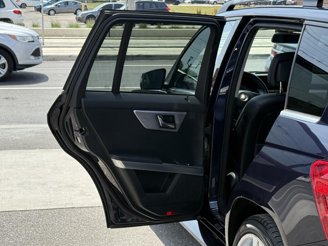 2010 Mercedes-Benz GLK-Class GLK350 | PANO | NO ACCIDENTS | LOW KM - Photo #38