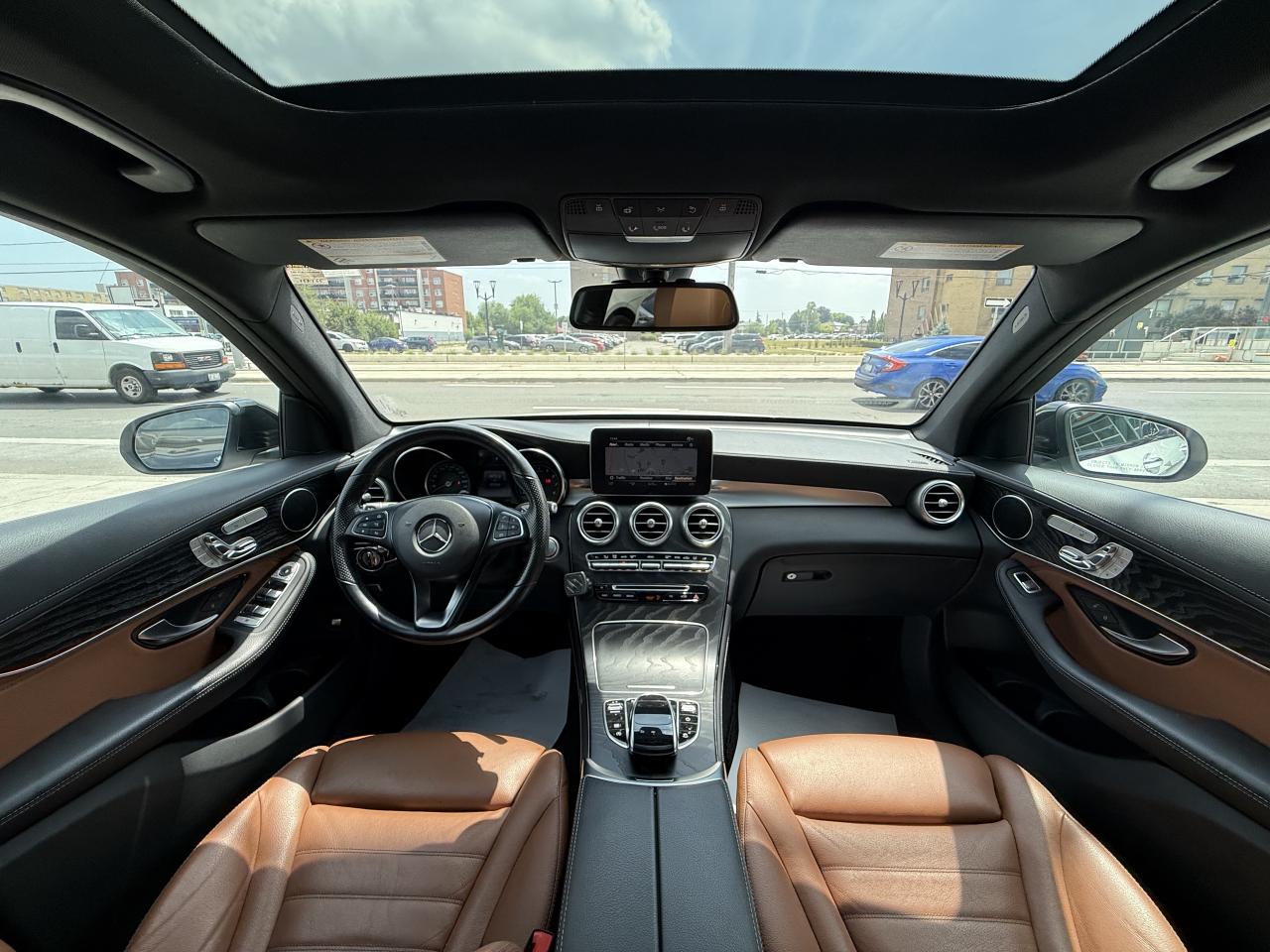 2019 Mercedes-Benz GLC-Class 300 | PREMIUM | PANO | LOADED - Photo #3