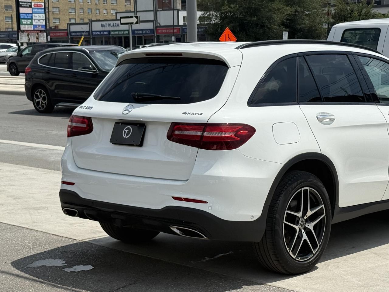 2019 Mercedes-Benz GLC-Class 300 | PREMIUM | PANO | LOADED - Photo #11