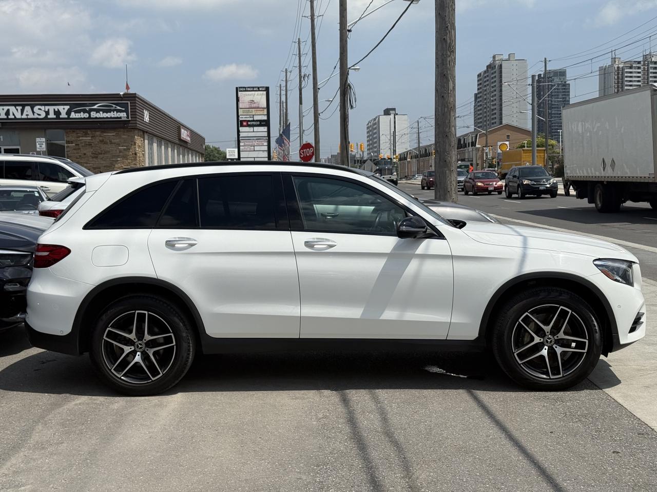 2019 Mercedes-Benz GLC-Class 300 | PREMIUM | PANO | LOADED - Photo #10