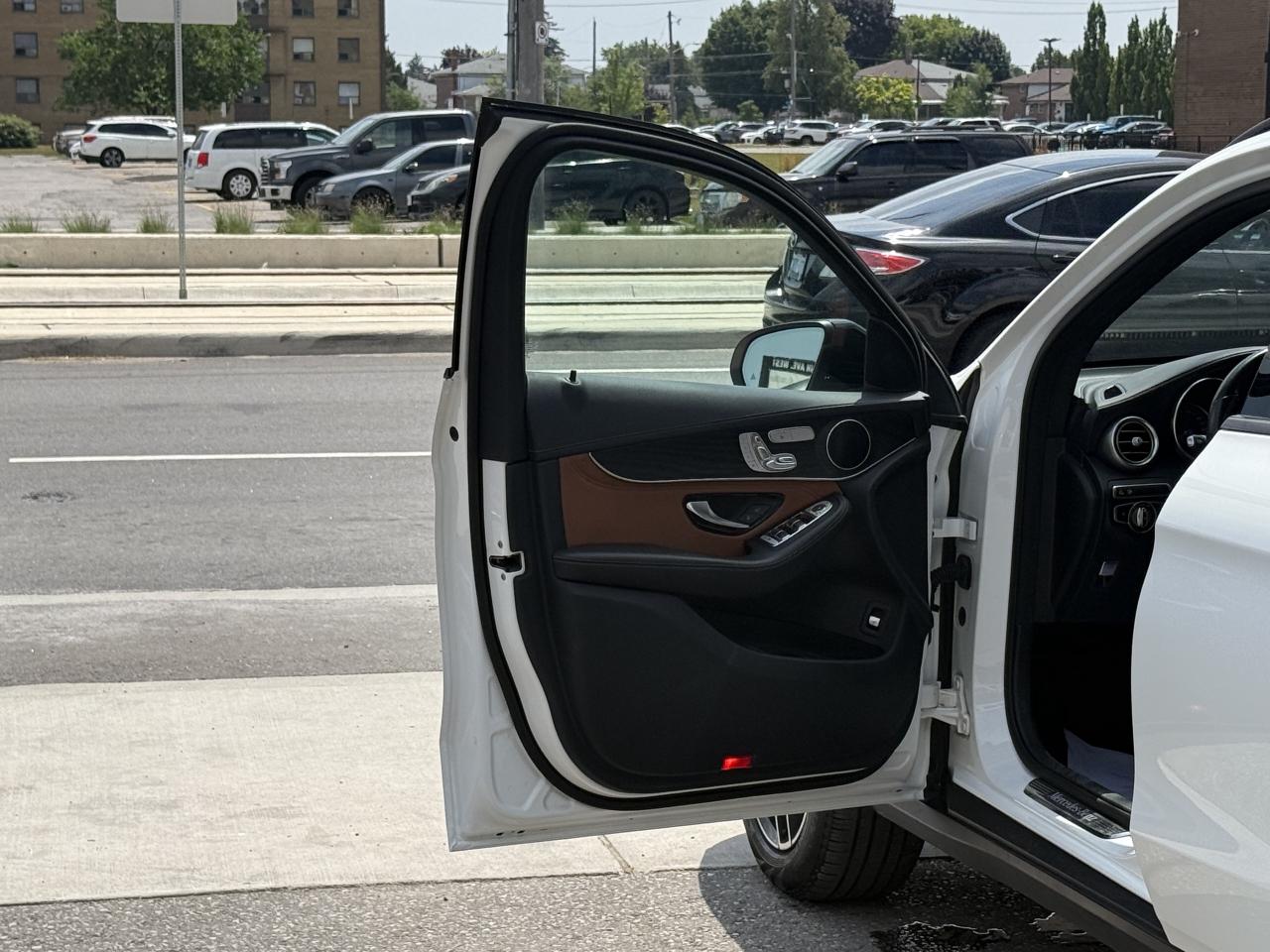 2019 Mercedes-Benz GLC-Class 300 | PREMIUM | PANO | LOADED - Photo #16