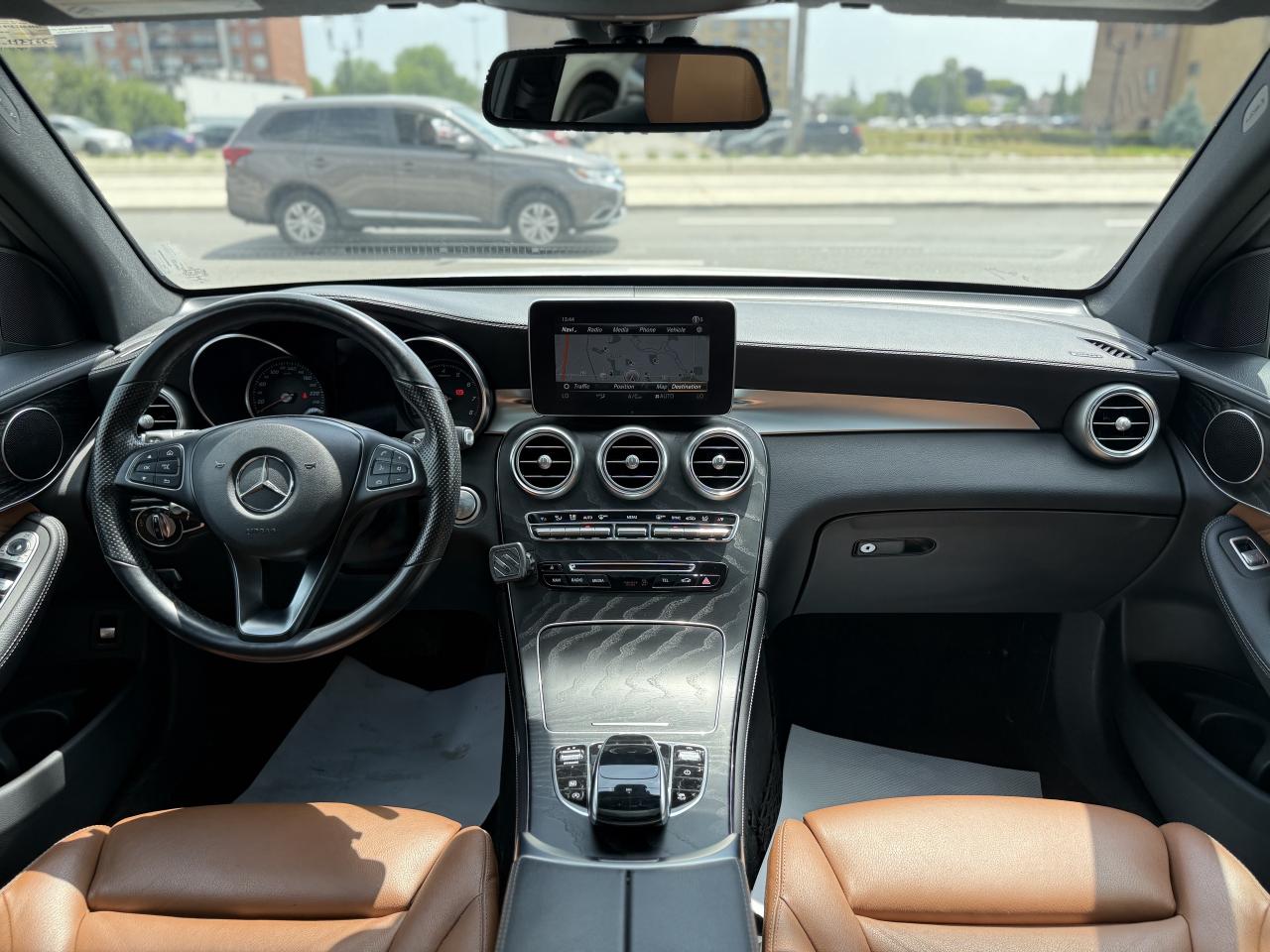 2019 Mercedes-Benz GLC-Class 300 | PREMIUM | PANO | LOADED - Photo #17