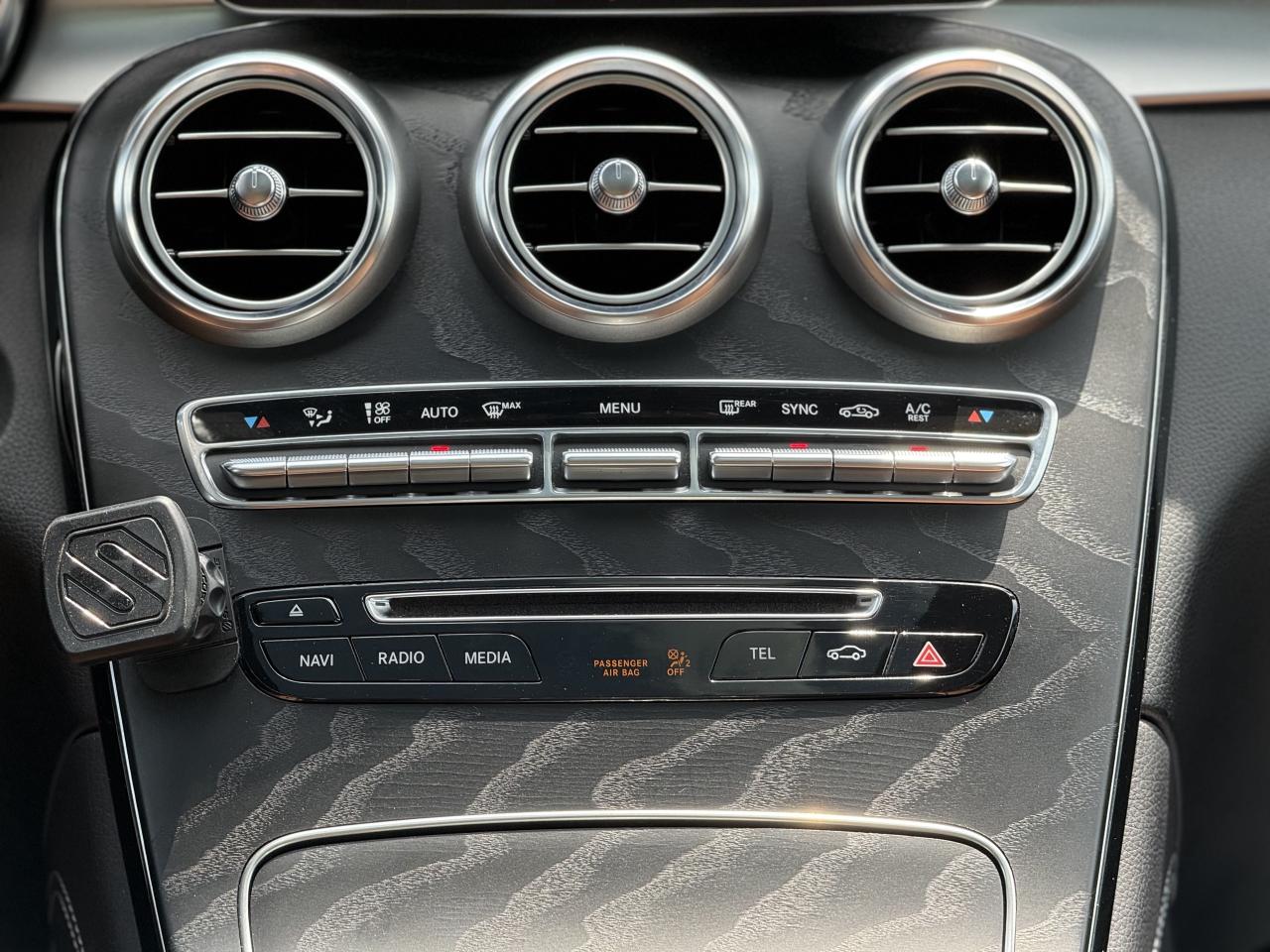 2019 Mercedes-Benz GLC-Class 300 | PREMIUM | PANO | LOADED - Photo #26