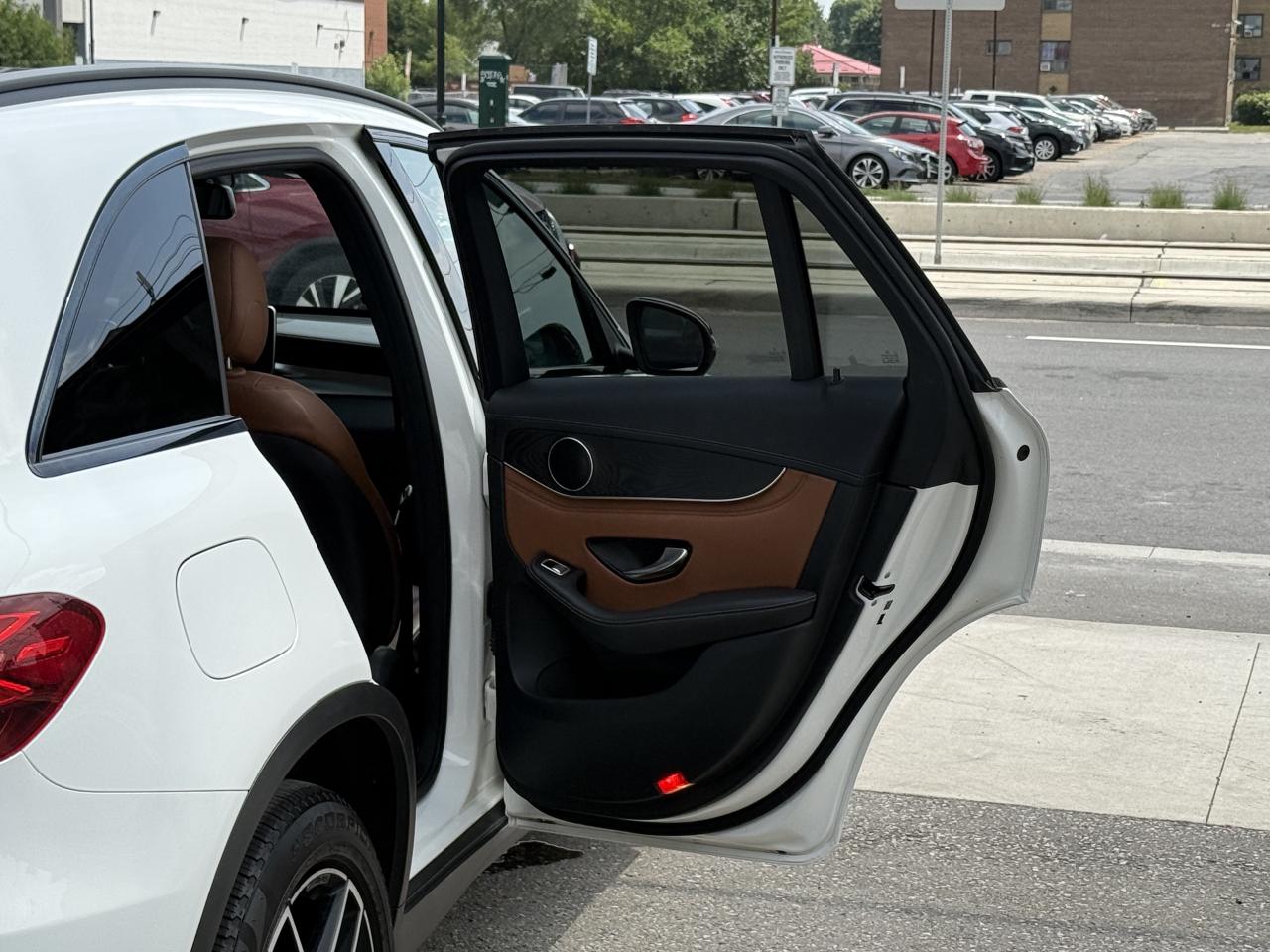 2019 Mercedes-Benz GLC-Class 300 | PREMIUM | PANO | LOADED - Photo #33