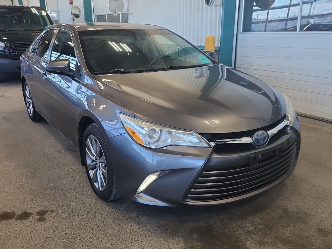 2017 Toyota Camry XLE HYBRID
