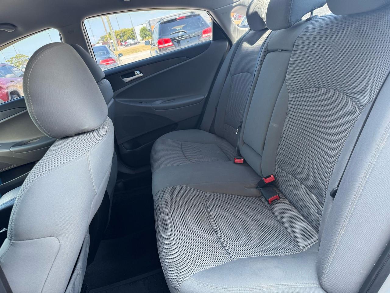 2012 Hyundai Sonata GL Photo