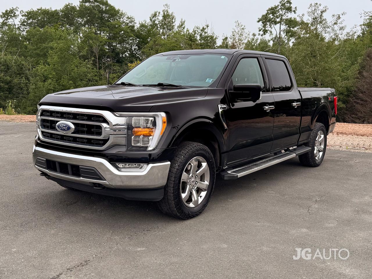 2022 Ford F-150 XLT 4WD SuperCrew Box