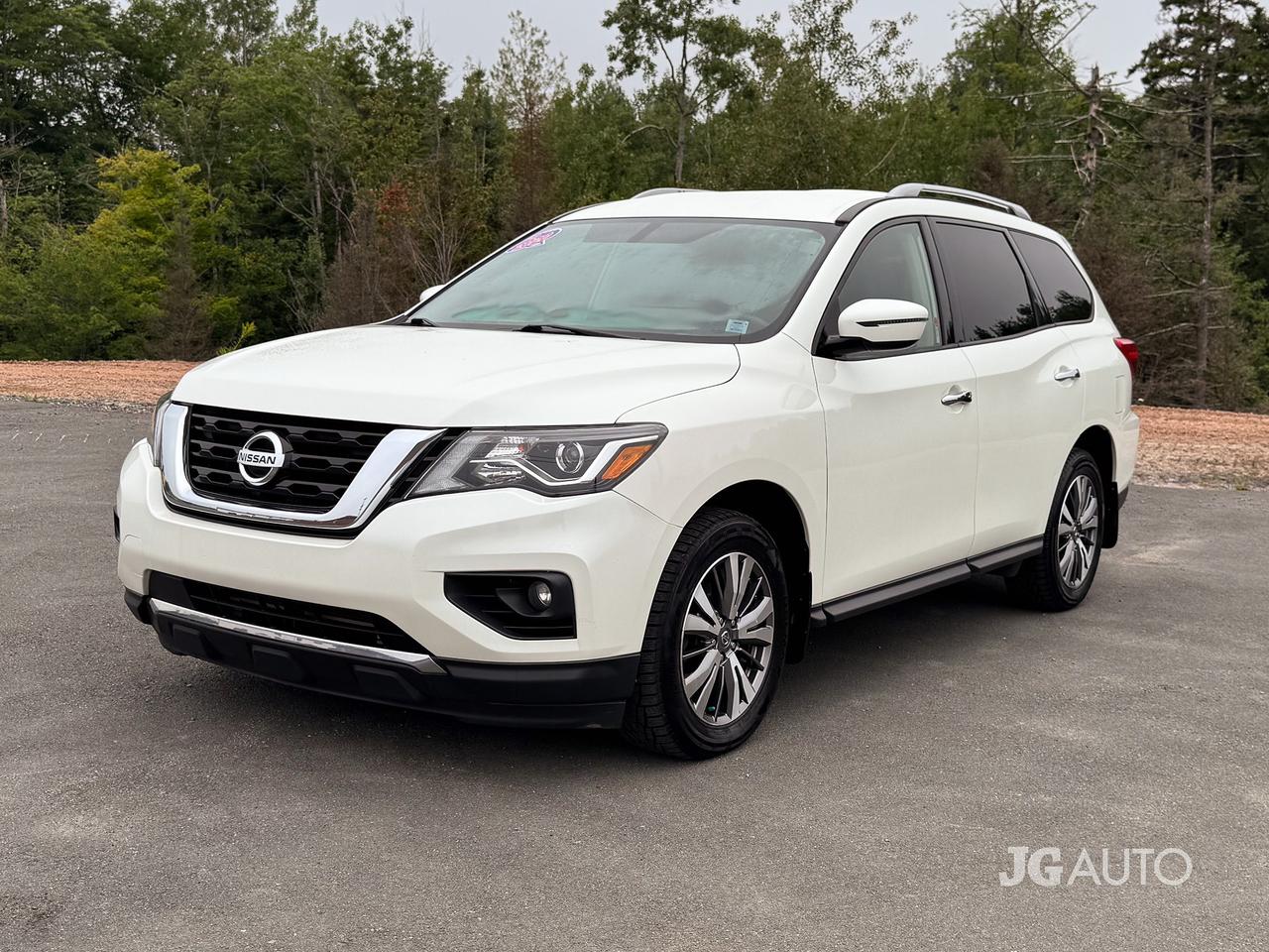 2020 Nissan Pathfinder 4x4 SV Tech
