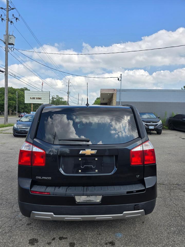 2012 Chevrolet Orlando 1LT - Photo #11