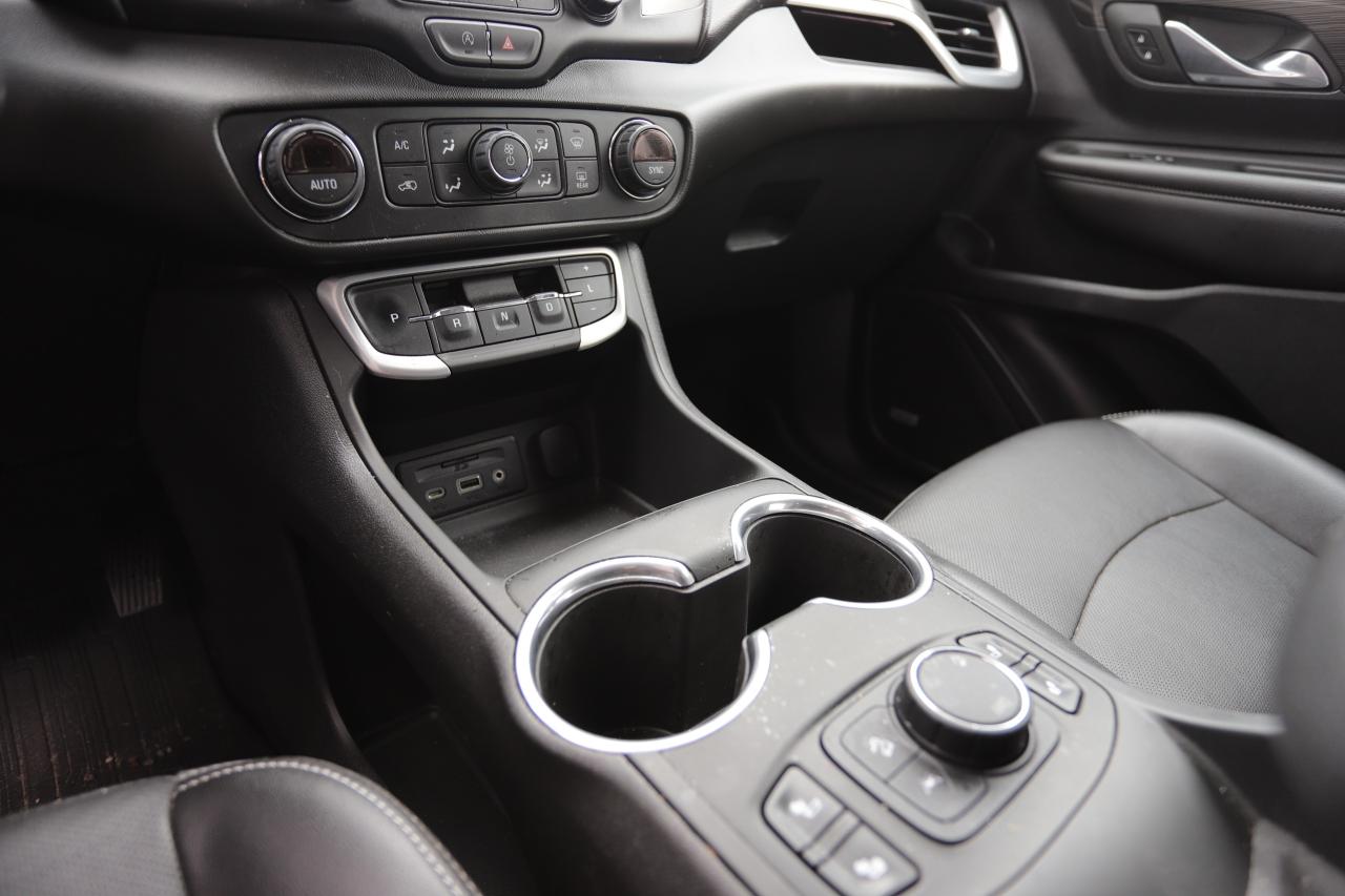 2022 GMC Terrain SLT AWD 4dr Photo5