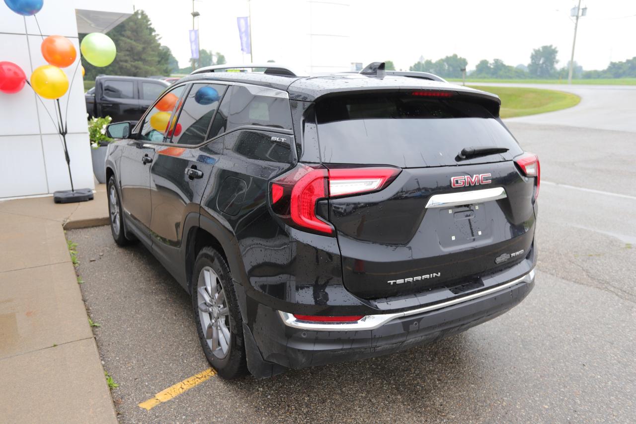 2022 GMC Terrain SLT AWD 4dr Photo5