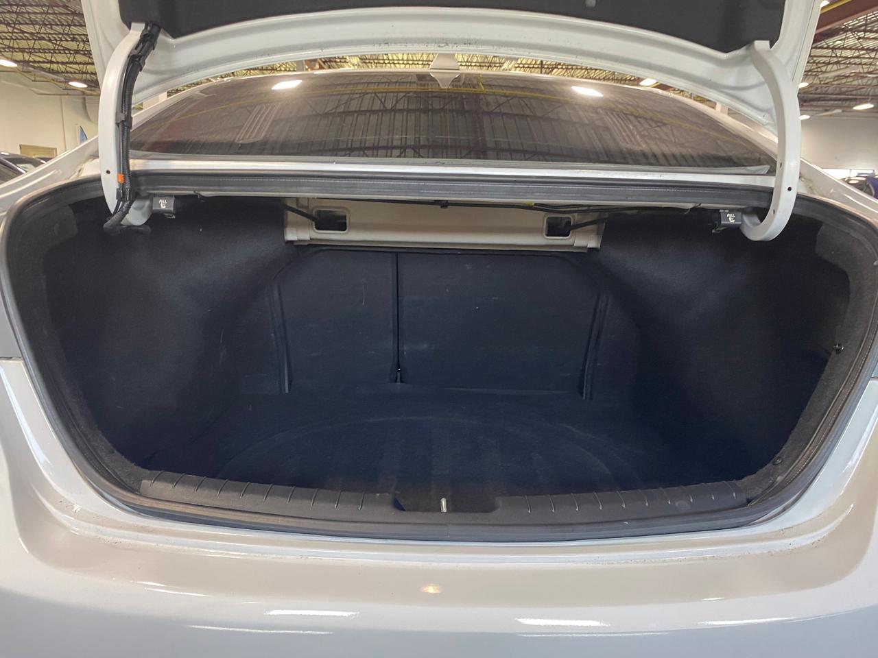 2018 Hyundai Elantra GL - Photo #16