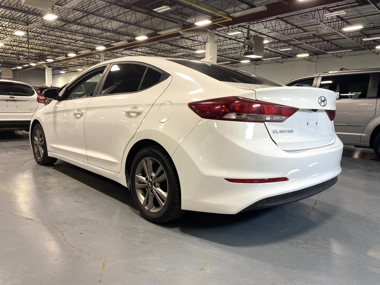 2018 Hyundai Elantra GL - Photo #3