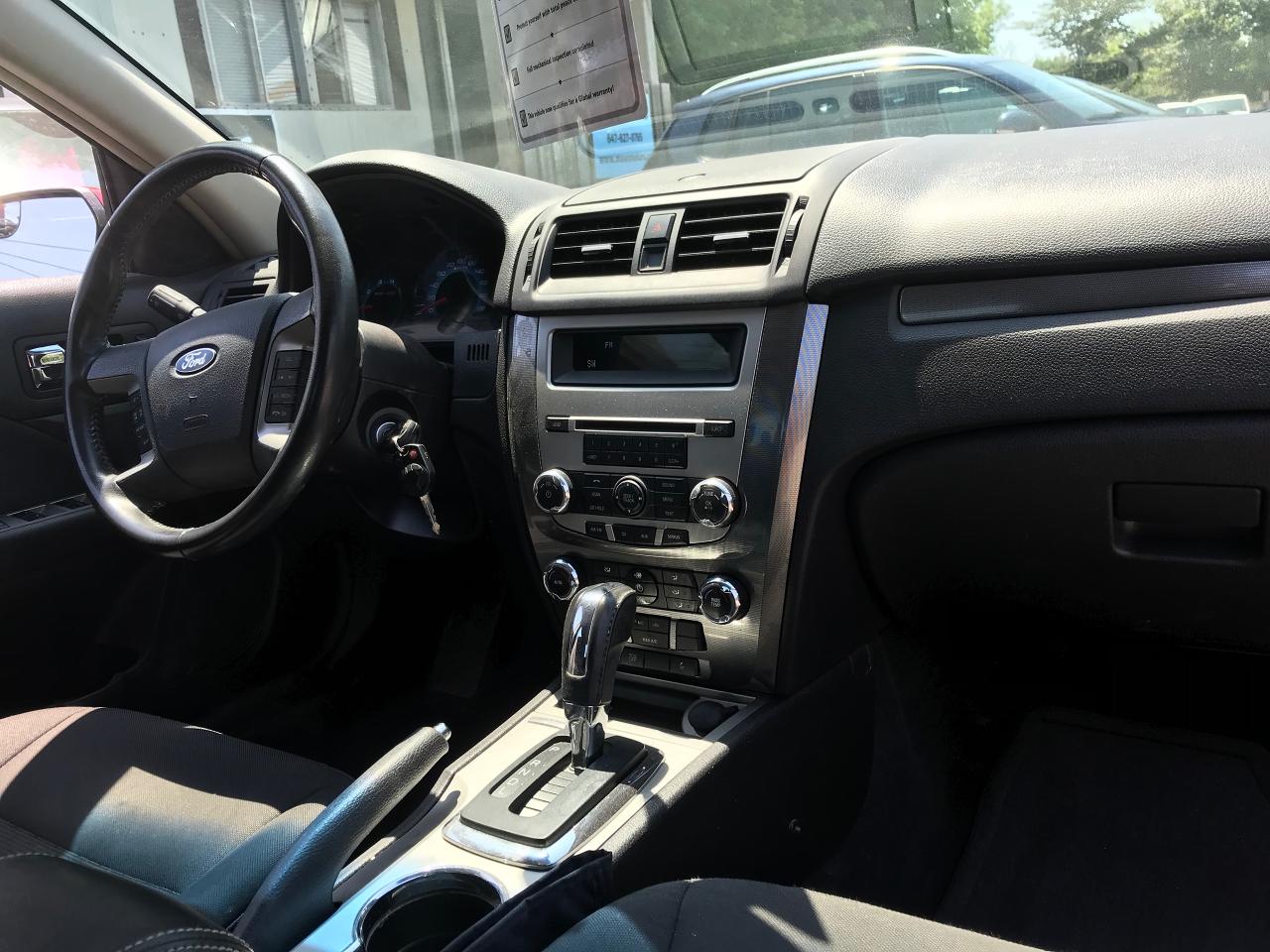 2011 Ford Fusion SEL - Photo #20